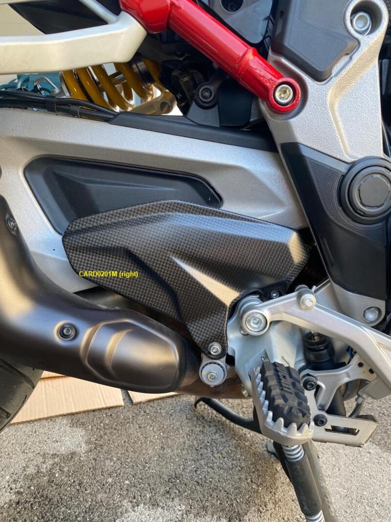 Lightech carbon heel protectors (2 pcs.) (Mat) Ducati Multistrada V4 Pikes Peak (2022+)