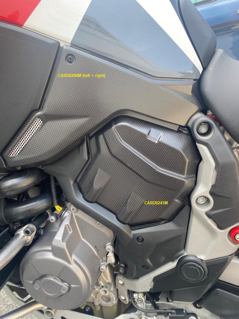 Lightech kolmotorblockskydd Höger sida (glansig) Ducati Multistrada V4 (2021+)