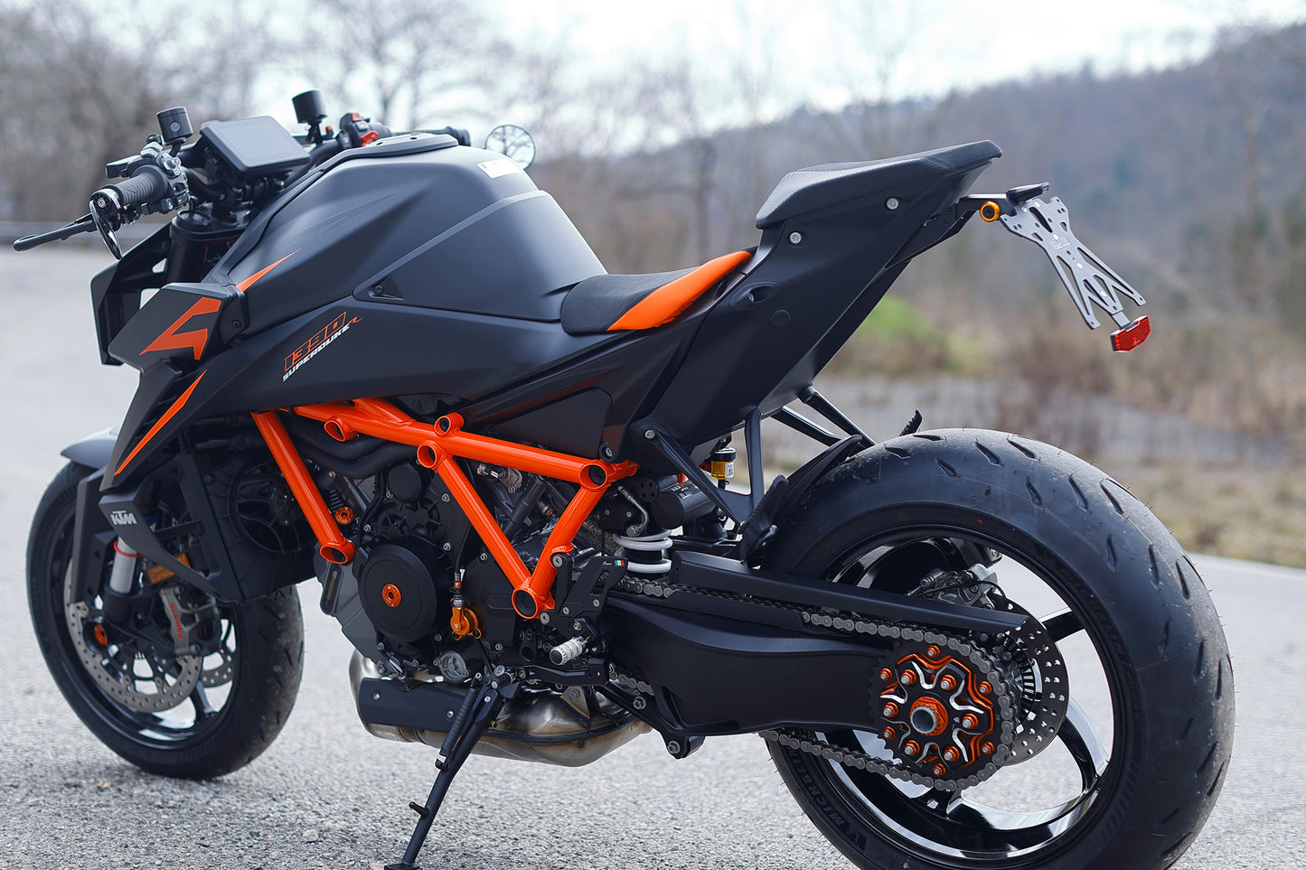PT309B kentekenplaathouder gemonteerd zwart KTM 1390 Super Duke R