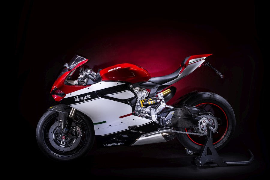 Homologated Lightech License Plate Holder - Innovation meets Elegance - Ducati Panigale 1299 2015-2018