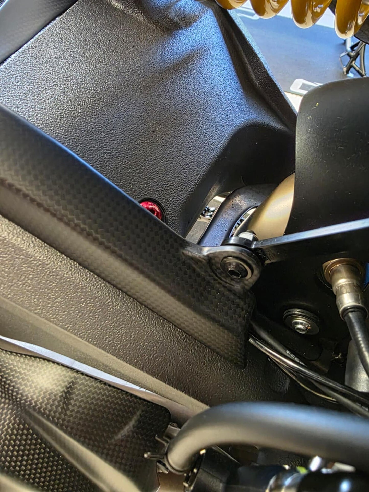 CNC Racing Achterspatbord (hugger) mat carbon Ducati Multistrada V2 S 2025+