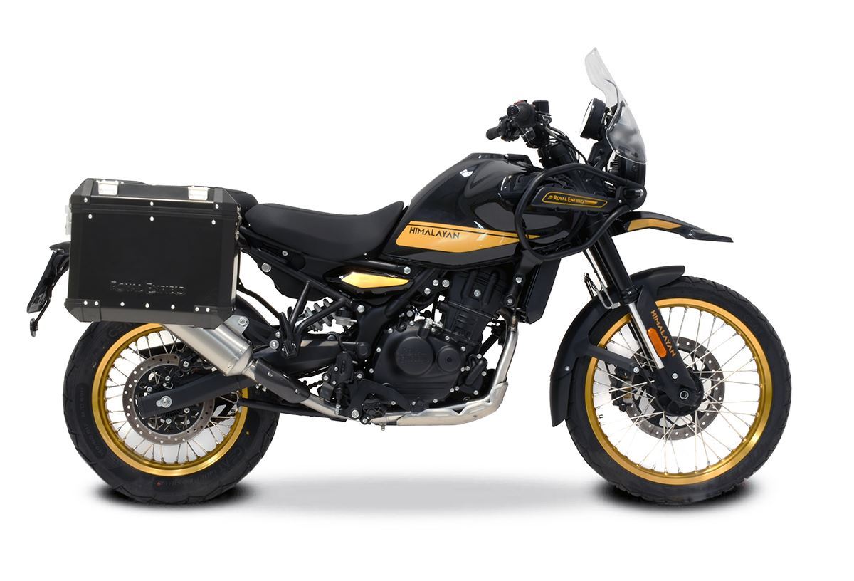 Zijaanzicht HP Corse SP-1 Short uitlaat op Himalayan 450 met zijkoffer