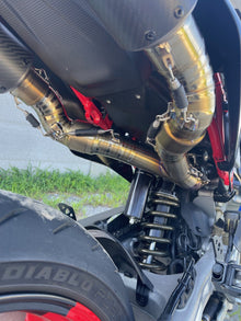 Shift-Tech titanium decat bochtensysteem (inc. OEM hitteschild montagepunten) Ducati Hypermotard 698 Mono (2024+)