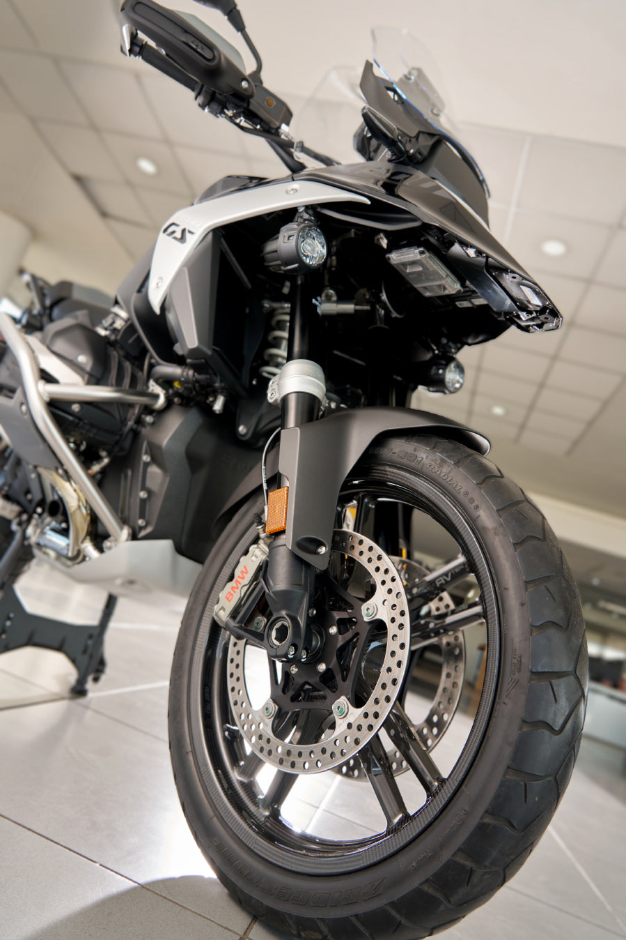 BST AV Tek Carbon front rim 3.0 x 19 " - BMW R1300GS (2024+)