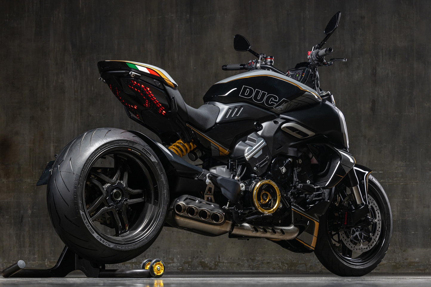 BST Carbon Front Rim Rapid Tek 3.5 x 17 "Ducati Diavel V4S