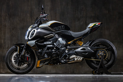 BST Carbon Heck Rand Rapid Tek 8,5 x 17 "Ducati Diavel V4 V4S