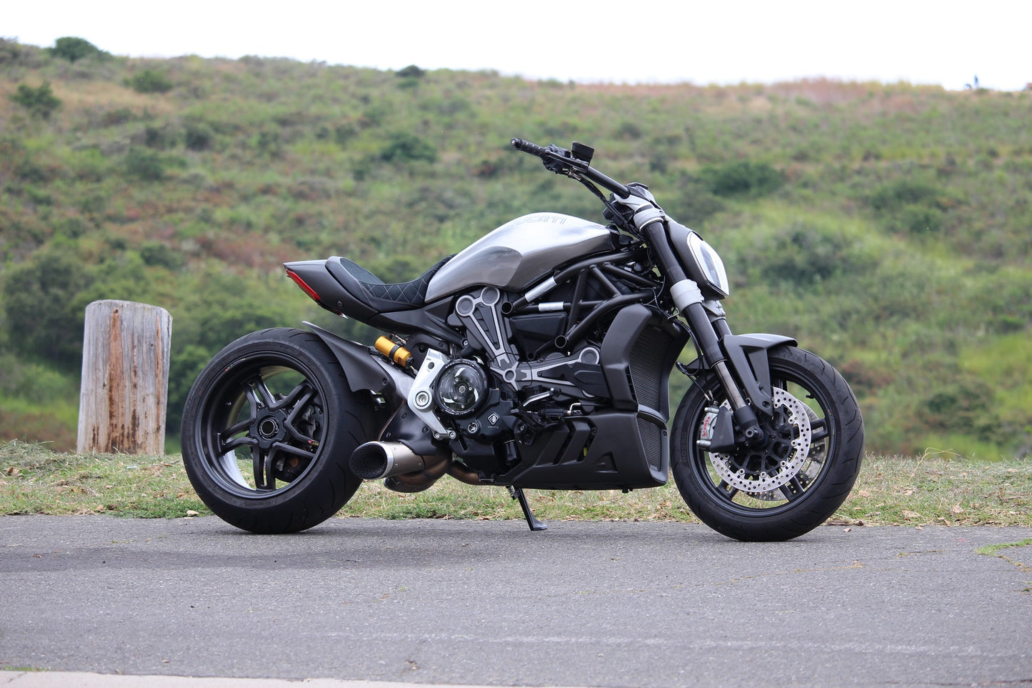 BST Carbon Front Rim Rapid Tek 3.5 x 17 "Ducati Diavel V4S