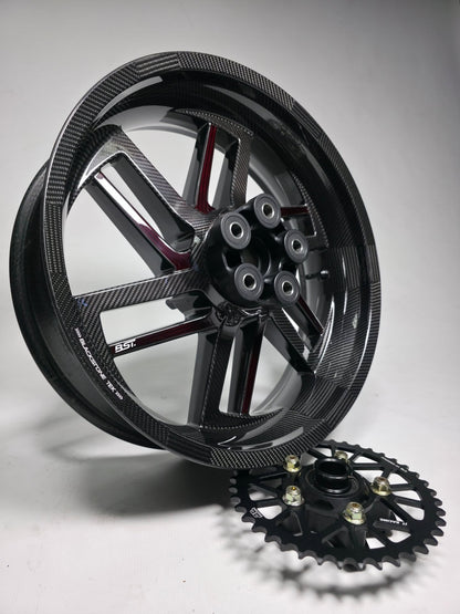 BST Reaper TEK 5.5x18'' carbon achtervelg voor Harley Davidson FLSTF Fat Boy (2007-2008)