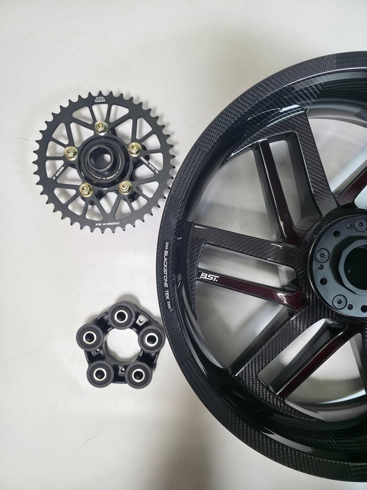 BST Reaper TEK 5.5x18'' carbon achtervelg voor Harley Davidson FLHT Electra Glide Standard (2019-2020)