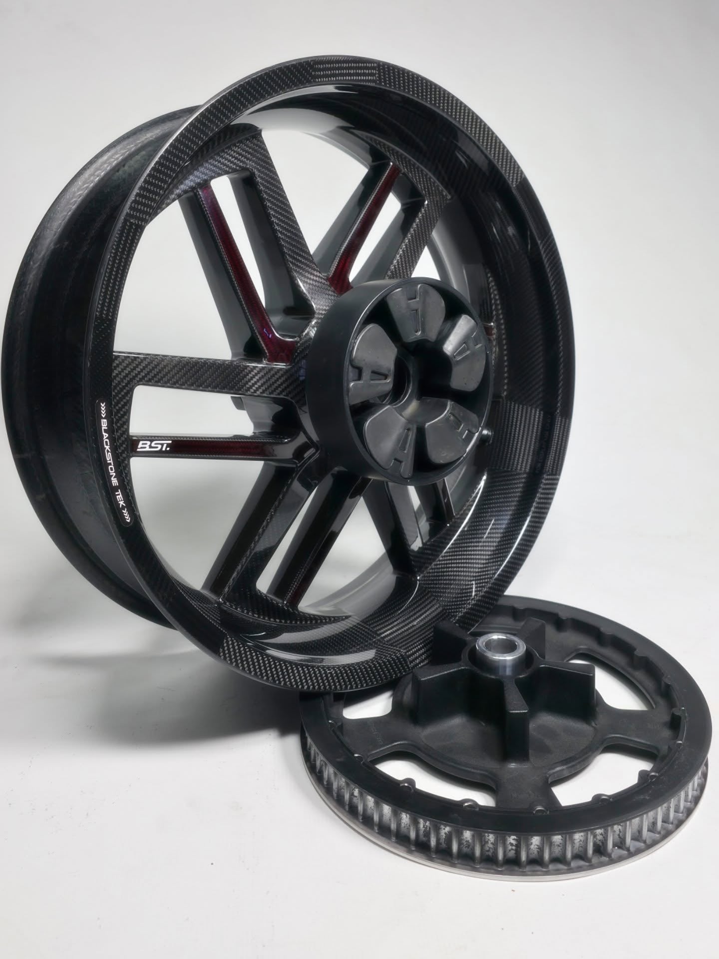 BST Reaper TEK 5.5x18'' carbon achtervelg voor Harley Davidson FLS Slim (2012-2020)