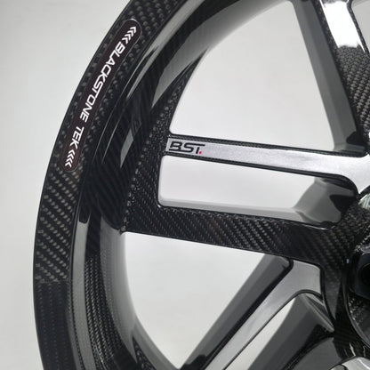 BST Reaper TEK 5.5x18'' carbon achtervelg voor Harley Davidson FLSS Slim S (2016-2017)