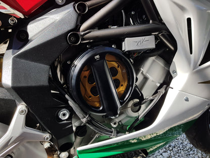 Open koppelingsdeksel met lexaan venster MV Agusta Dragster 800 E3 (2014-2017) zwart koppelingsdeksel met gouden drukplaat en zwarte veerschotels