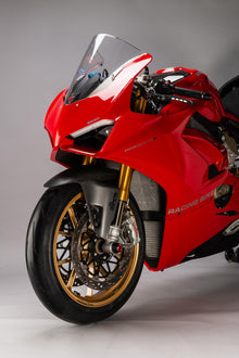 Lightech carbon front fender (glossy) Ducati Panigale V4 (2018-2024)