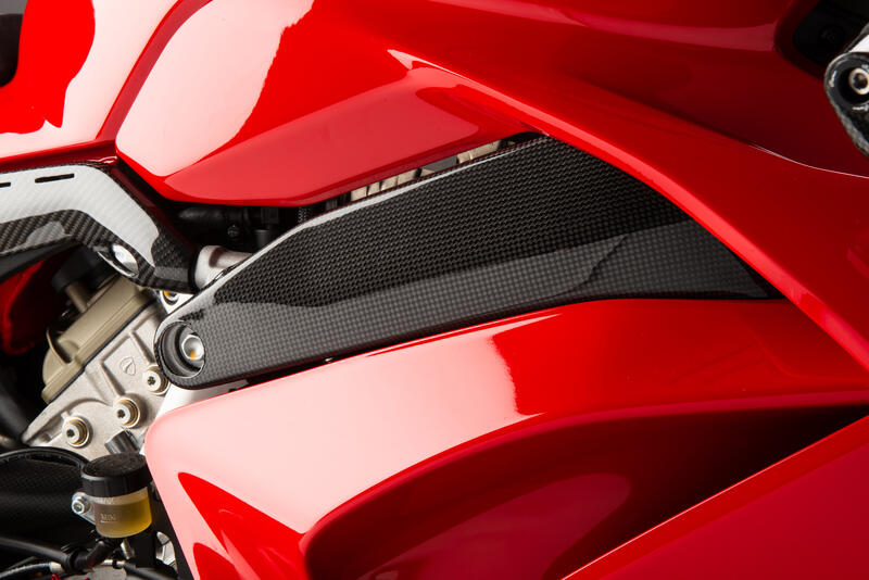 Lightech Carbon Frame Protectors (2 st.) (Glossy) Ducati Panigale V4 (2018-2024)