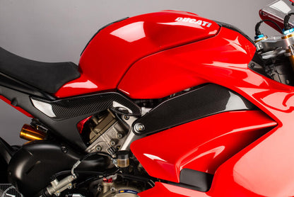 Lightech carbon small panels under the tank (2 pcs.) (Glossy) Ducati Panigale V4 S (2018-2024)