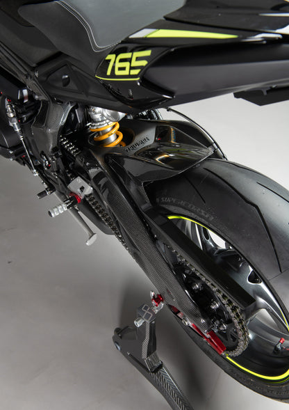 Achterspatbord met kettingbeschermer glanzend carbon Triumph Street Triple 765 Moto2 (2025+)