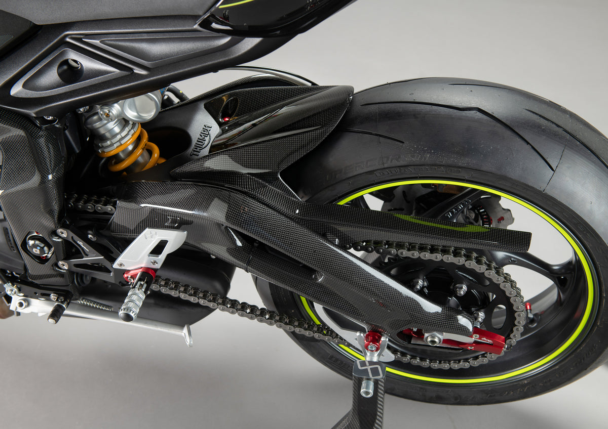 Achterspatbord met kettingbeschermer glanzend carbon Triumph Street Triple 765 Moto2 (2025+)