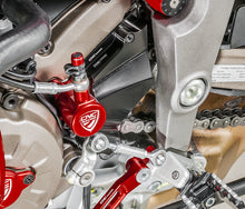 Voortandwiel Cover Ducati Multistrada 1200 2010-2014 zwart gemonteerd op Multistrada 1200