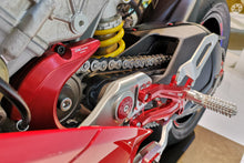 Voortandwiel cover Ducati Streetfighter V4 SP2 (2023-2024) CP172R gemonteerd op Panigale V4