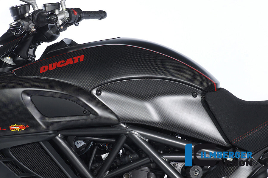 Cubierta del tanque del lado izquierdo de carbono Ducati Diavel Ducati Diavel (2014-2018)