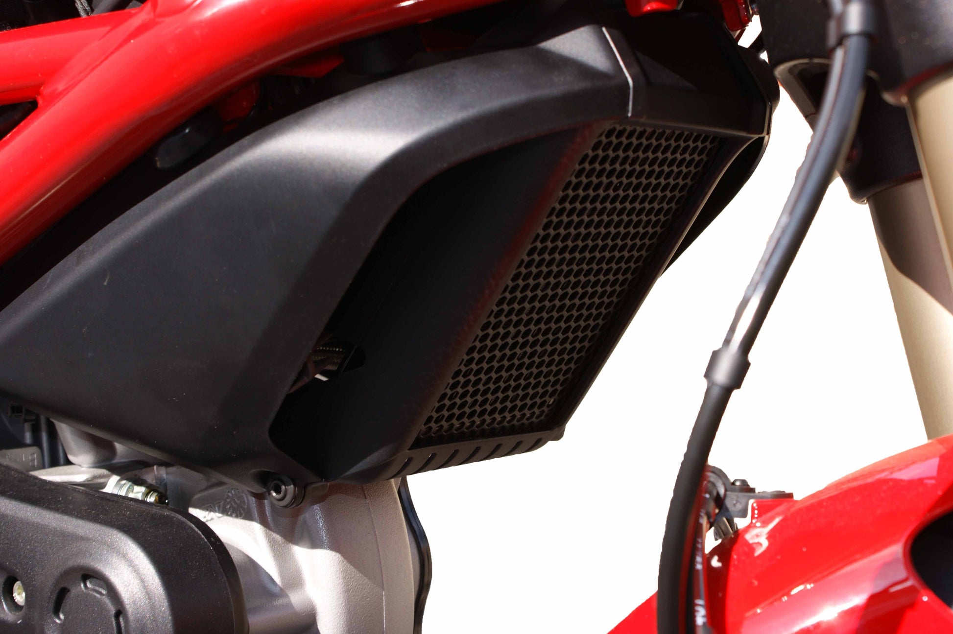 Discontinued - Evotech Ducati Monster 1100 Oliekoeler Beschermer 2009 - 2015