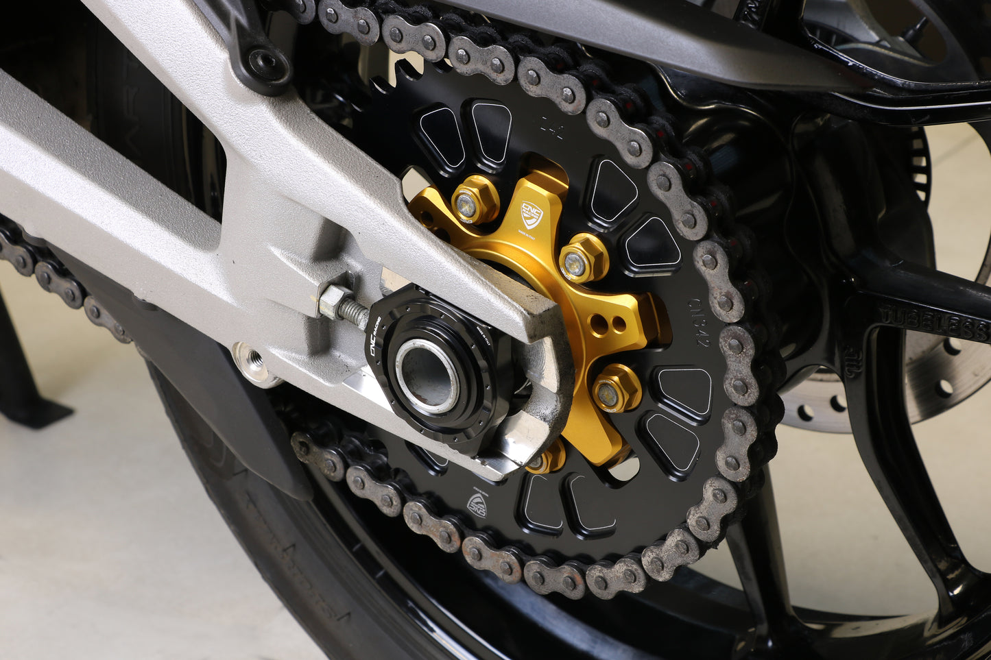 Kettenregale - Ducati Multistradada / Panigale / Desertx Ducati Multistradada V2 (2022+)