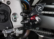 Justerbar bromsbrytare med fasta fotstöd och standardomkopplare Aprilia Tuono V4 1100 Factory 2021+