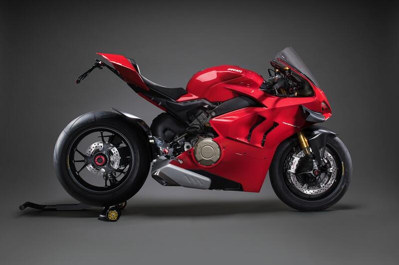 Adjustable brake link set R (Special Edition) with folding footrests and carbon heel protectors Ducati Panigale V4 Special (2018-2020)