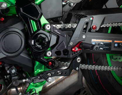 Verstelbare remschakelset met opklapbare voetsteunen Kawasaki Z900 (2025+)
