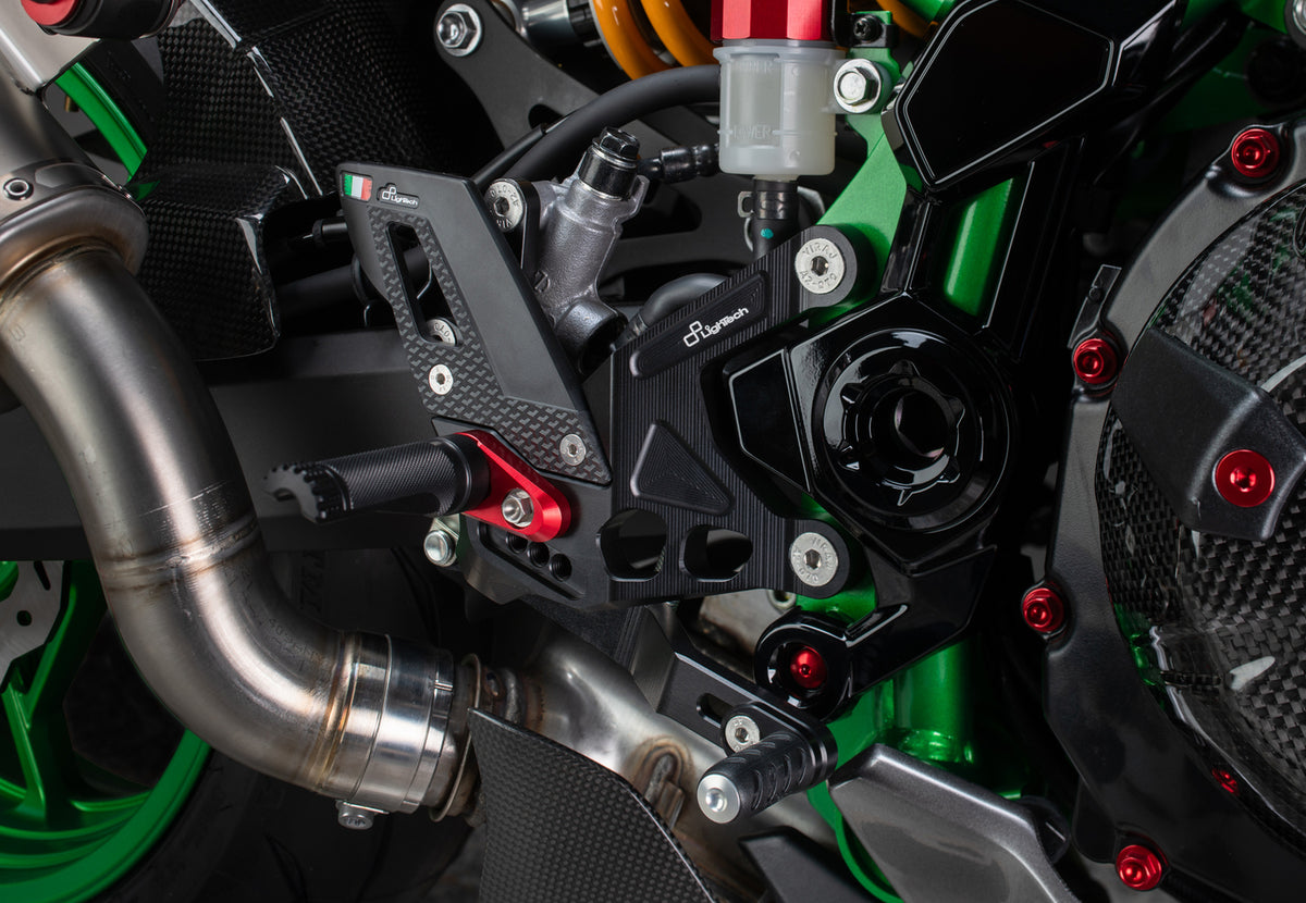 Verstelbare remschakelset met opklapbare voetsteunen Kawasaki Z900 (2025+)