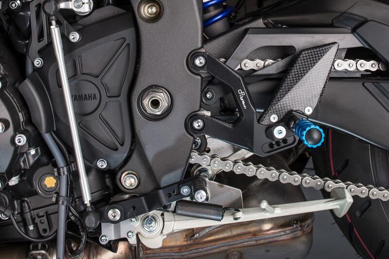 Adjustable brake link set R (Special Edition) with folding footrests Yamaha MT-10 2016-2021
