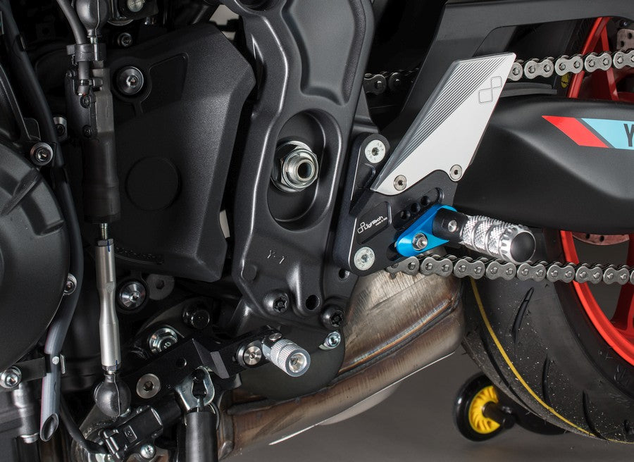 Adjustable brake link set with fixed footrests Yamaha MT-09 SP 2021+