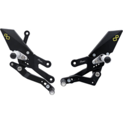 Verstelbare remschakelset met opklapbare voetsteunen Yamaha R7 2025+