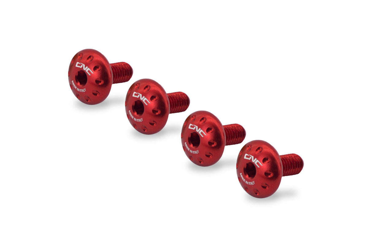 Detailfoto van rode CNC Racing heelplate bouten KV398R voor Ducati Panigale V4