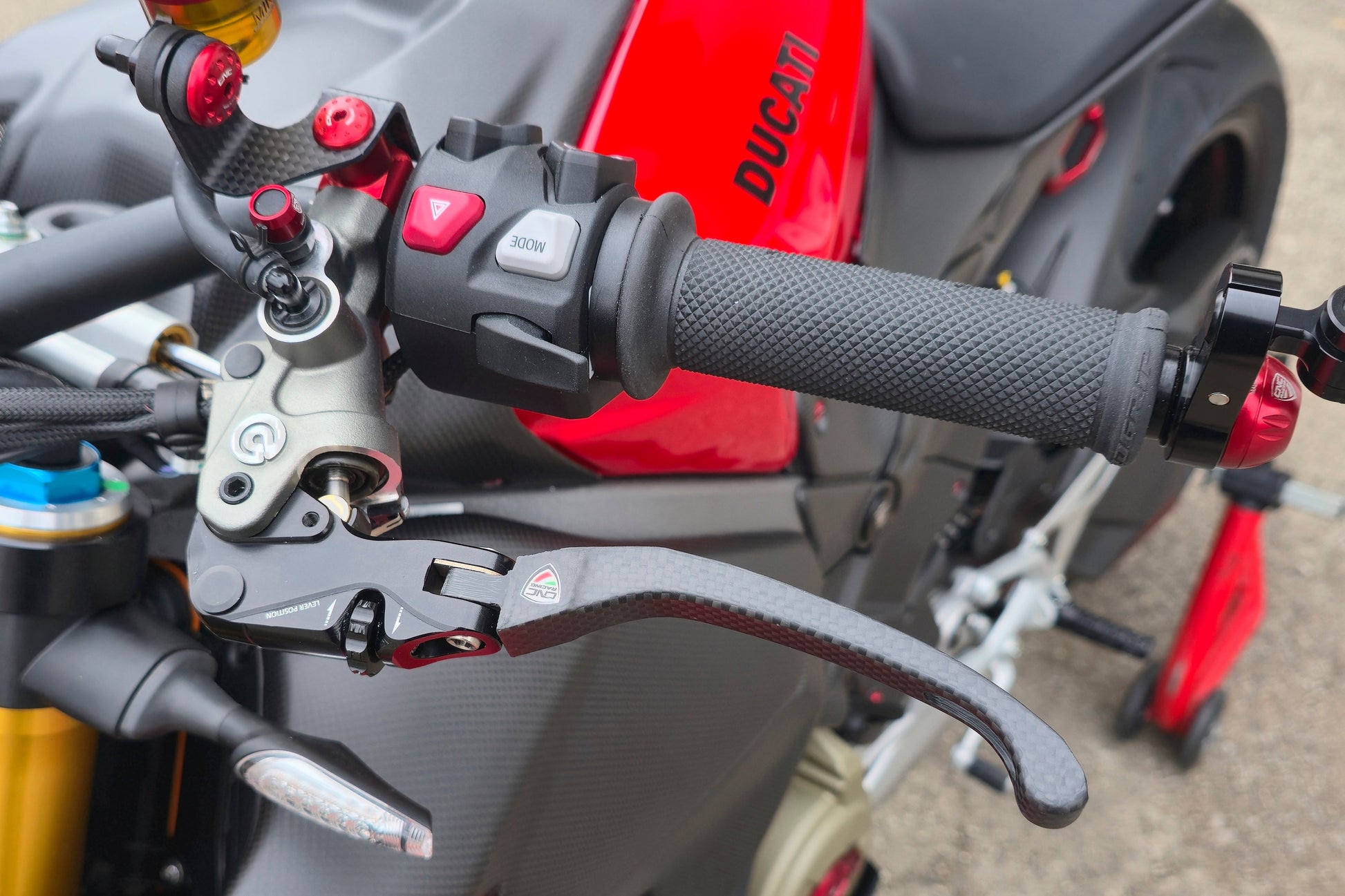 Carbon opklapbaar koppelingshendel - met rollende verstelknop MV Agusta F4 (2017+)