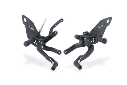 CNC Racing PE418B remschakelset – set links en rechts – volledig zwart anodiseerd aluminium – Ducati Panigale V2/V2S (2025+).