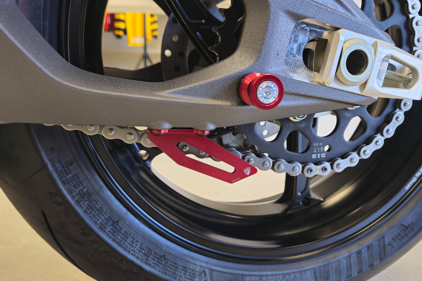 Back -tandle -protector shark fin - Ducati Panigale V4S Tricolore (2025+)