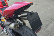 Carbon kentekenplaathouder CNC Racing Ducati Panigale V4S (2025+)