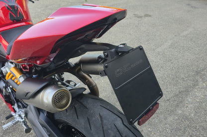 Carbon kentekenplaathouder CNC Racing Ducati Panigale V4 (2025+)