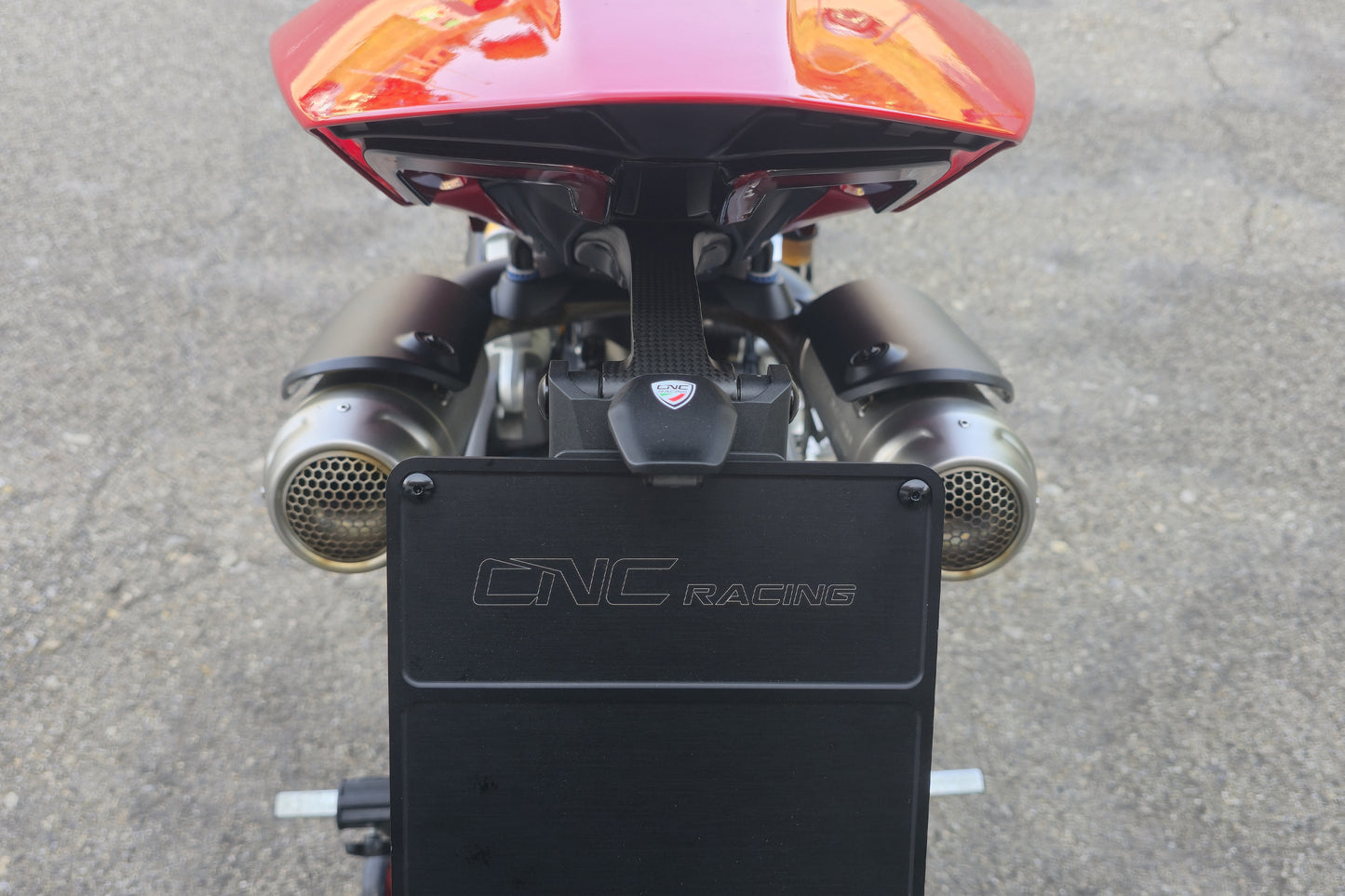Carbon kentekenplaathouder CNC Racing Ducati Panigale V4 (2025+)