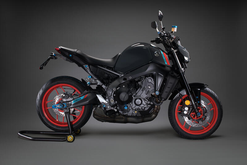 Budget paddockstand met vaste haken en twee wielen - Ducati Monster V2 (2026+)