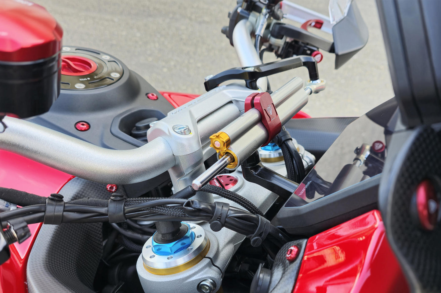 CNC Racing Stuurdemper Montageset – Ducati Multistrada V4 / V4 S / V4 Rally (2021–2026) – (gebruikt)