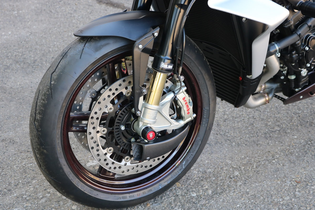 GP Remklauw koeling luchtgeleider set carbon MV Agusta Brutale 1090 R (2012-2015) mat carbon gemonteerd op MV Agusta incl BST carbon velg ter voorbeeld