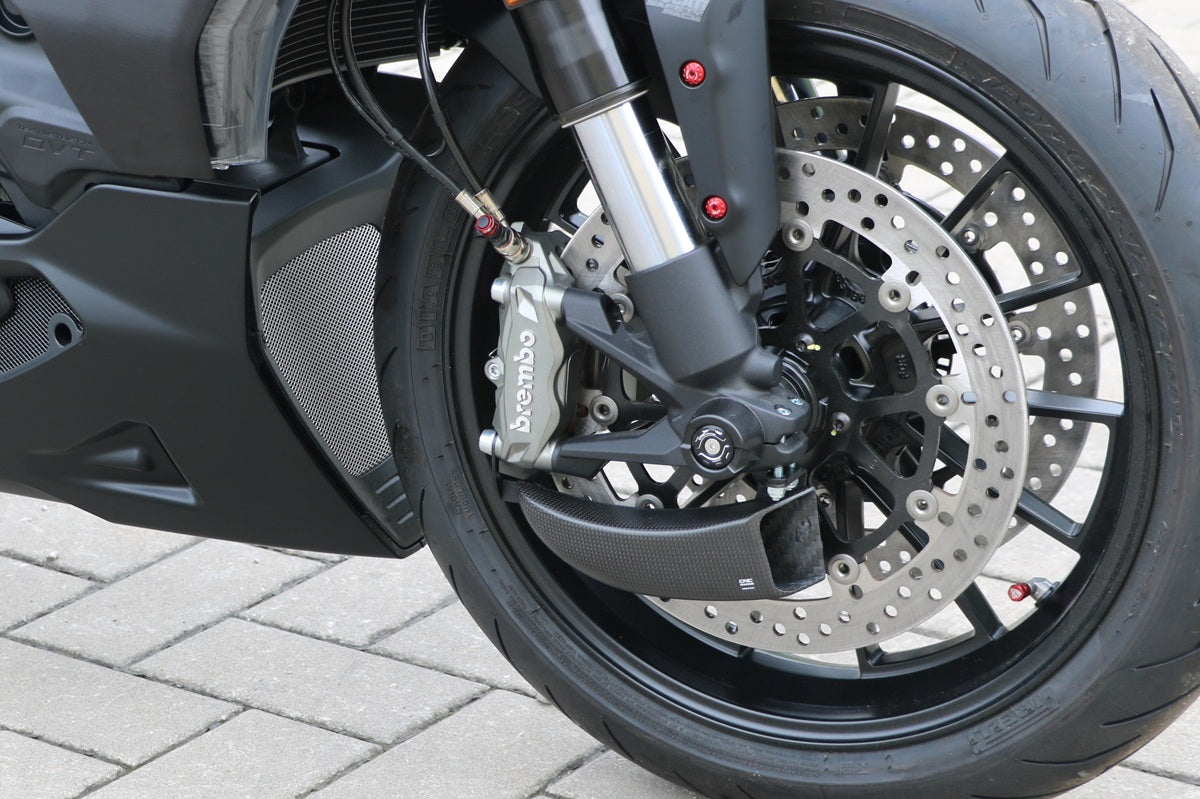 GP Remklauw koeling luchtgeleider set carbon Ducati Hypermotard 821 SP (2013-2015) mat carbon gemonteerd op Ducati Diavel ter voorbeeld