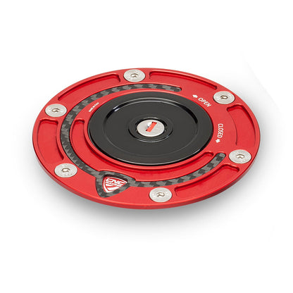 Kern met slot voor CNC Racing tankdop - MV Agusta Rivale 800 (2013-2017) zwart gemonteerd in zwarte tankdop op Scrambler ter voorbeeld