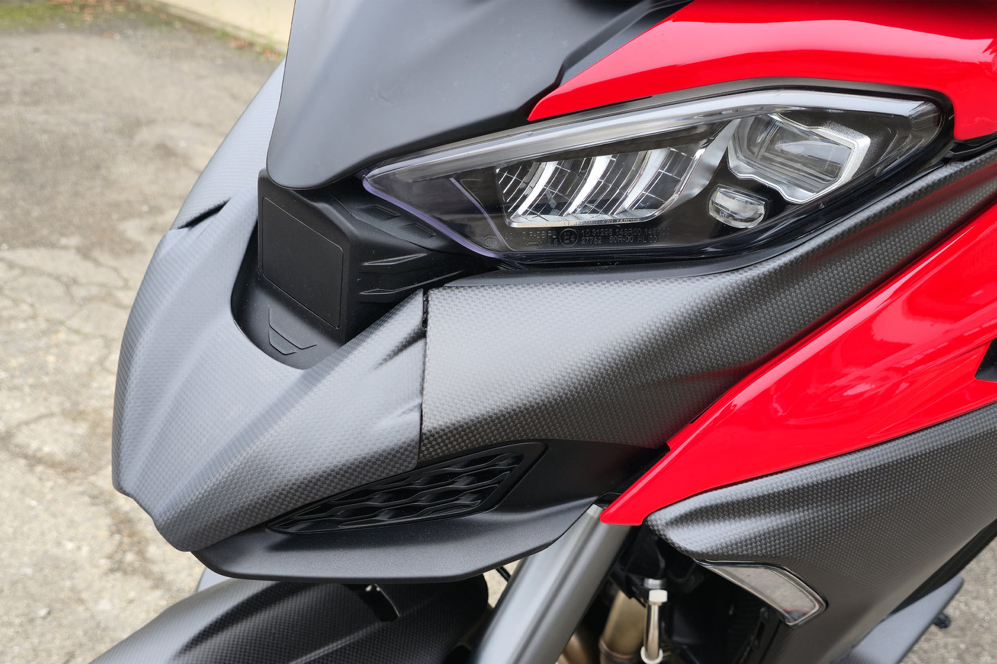 Bovenste luchtinlaatcover mat carbon Ducati Multistrada V4 (2025+)