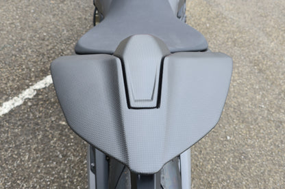 Duoseatcover met rugsteun mat carbon Ducati Panigale V4 (2025+)