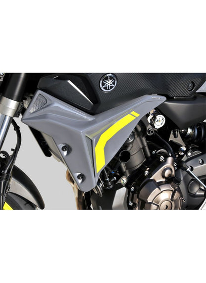 Ermax radiator side panels Yamaha MT07 2014-2017 (sold per pair)