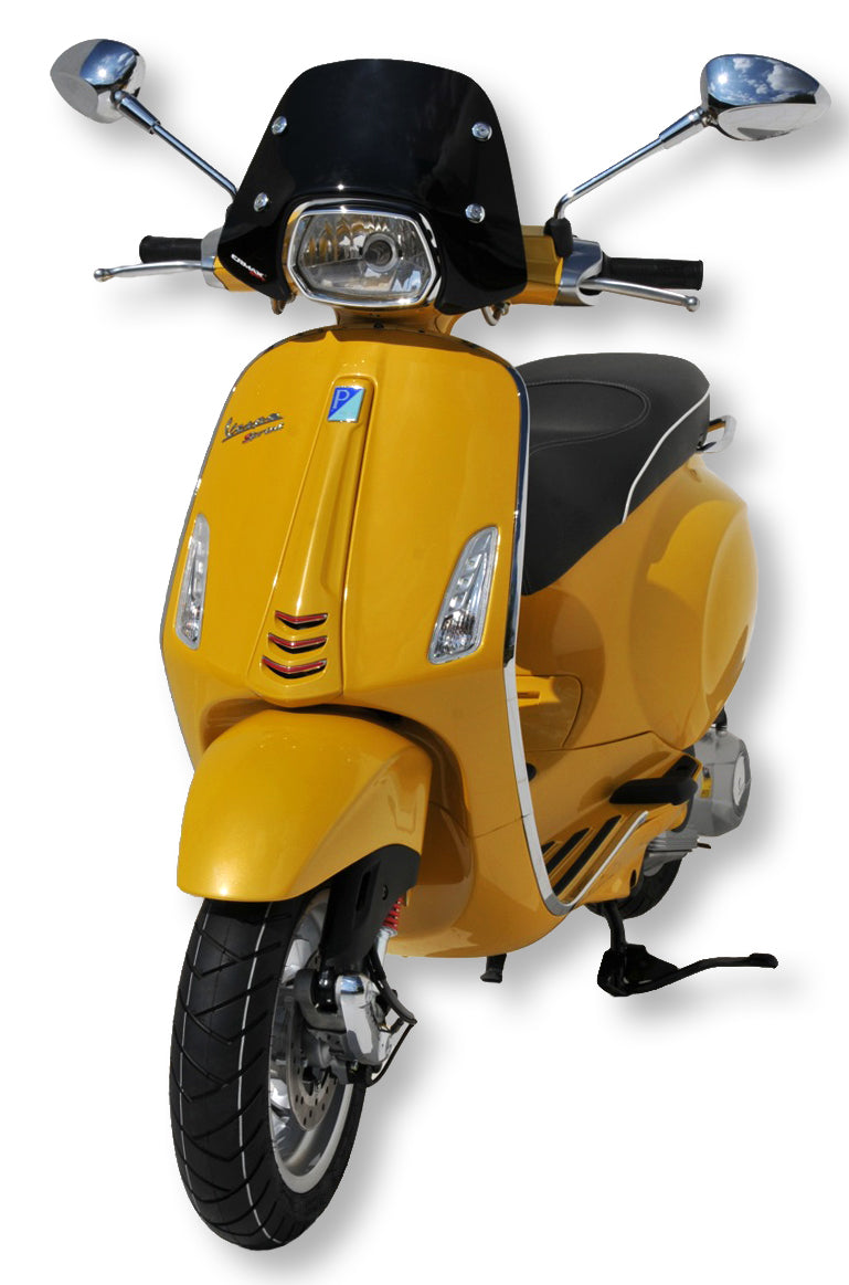 Short Windshield (30 cm) Dark Smoke for Vespa Sprint 50 / Sprint 125 / Sprint 150